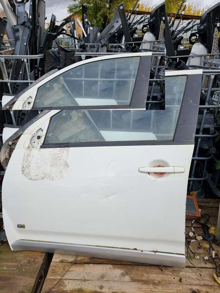Mitsubishi Outlander (2007 - 2012)   Дверь