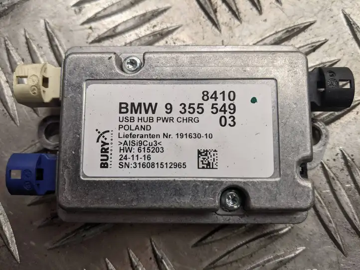 BMW 5 G30 G31 (2016 - ) 316081512965 USB модуль — фото 2