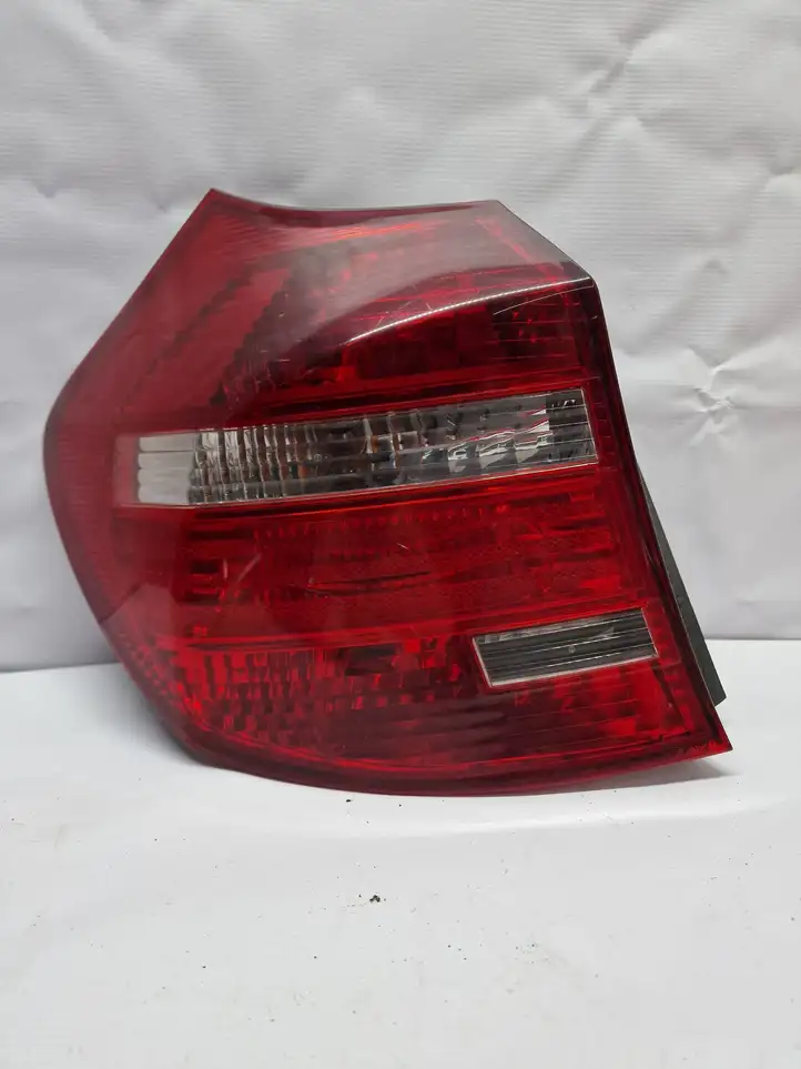 BMW 1 E81 E87 (2004 - 2011) 7164955 Задний фонарь в кузове — фото 1