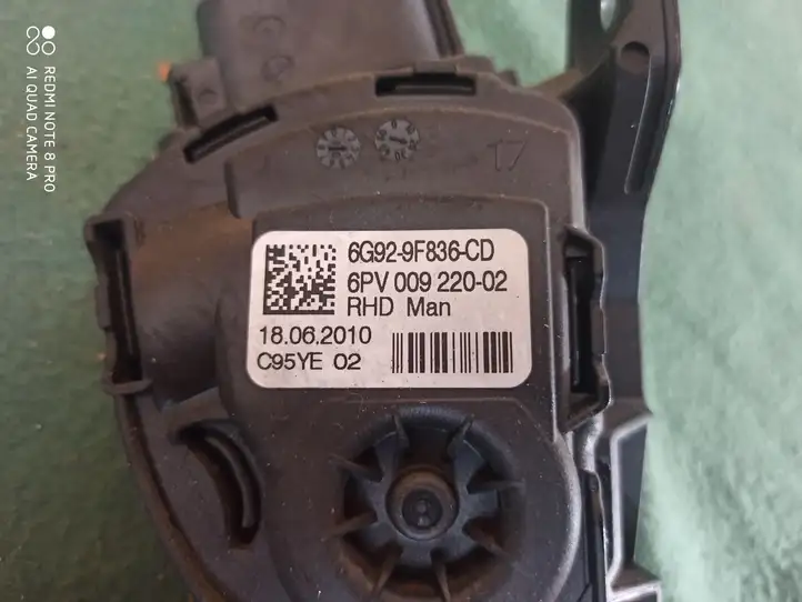 Volvo S60 (2004 - 2010) 6G929F836CD Педаль акселератора — фото 2