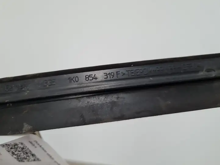 Volkswagen Golf V (2003 - 2009) 1K0854319F Накладка стоек лобового стекла — фото 2