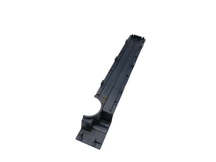 BMW 5 E60 E61 (2004 - 2010)  51477148581 Другая деталь отсека двигателя