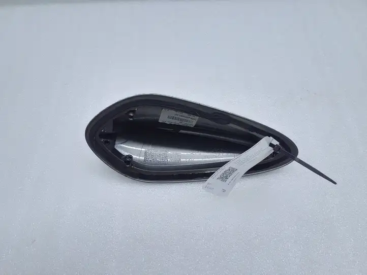 BMW 2 F45 (2014 - 2021) 9341602 Крышка GPS-антенны — фото 3