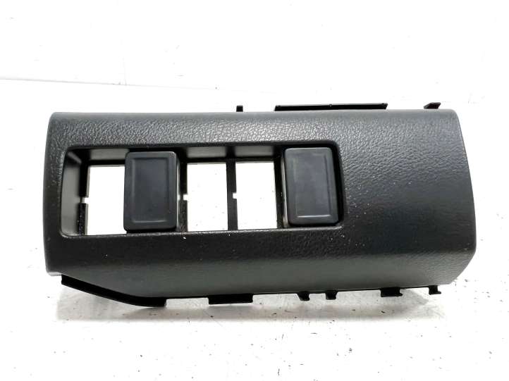 7383254P10 Suzuki Vitara (LY) Kita panelės detalė