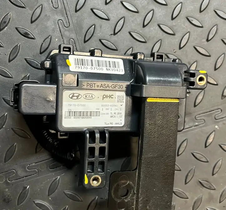 Hyundai Tucson TL (2015 - ) 79170D7500 Датчик удара SRS — фото 3