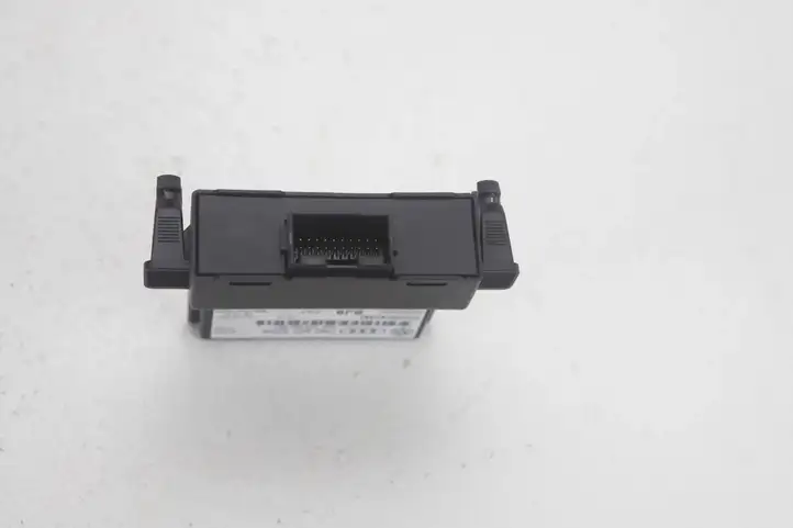 Volkswagen Tiguan (2007 - 2011) Модуль Gateway — фото 3