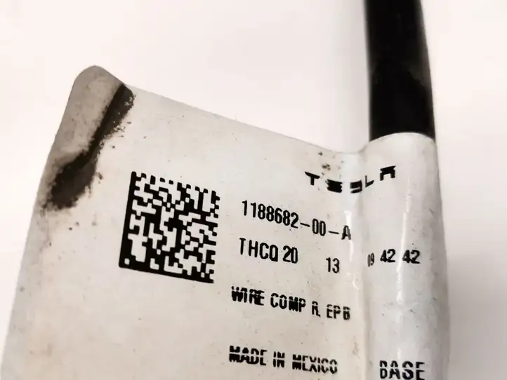 Tesla Model Y (2019 - 2024) 1188682-00-A Прочая электропроводка — фото 3
