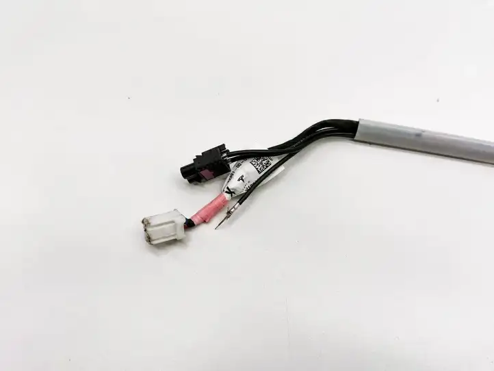 Tesla Model X (2015 - 2021) 1082391-00-C Прочая электропроводка — фото 3