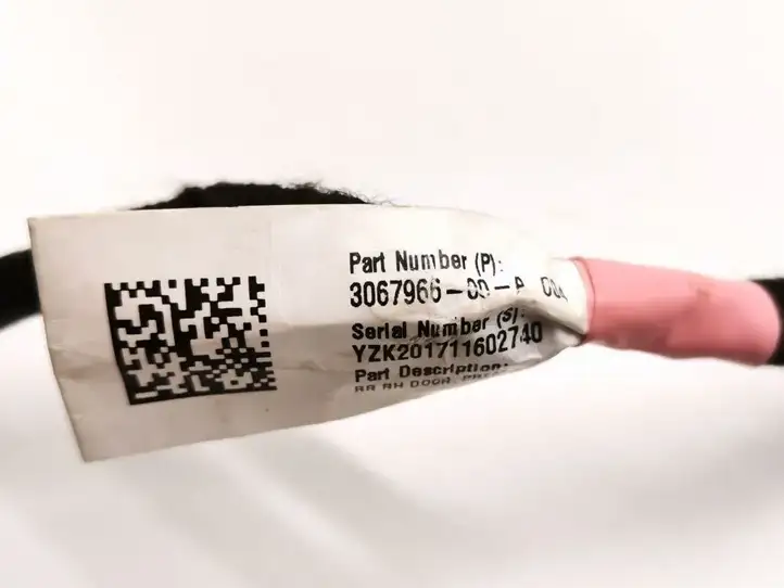 Tesla Model 3 (2017 - 2023) 3067966-00-A Прочая электропроводка — фото 3