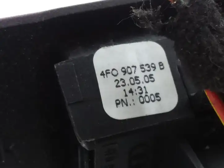 Audi A6 S6 C6 4F (2004 - 2008) 4F0907539B Датчик света — фото 2