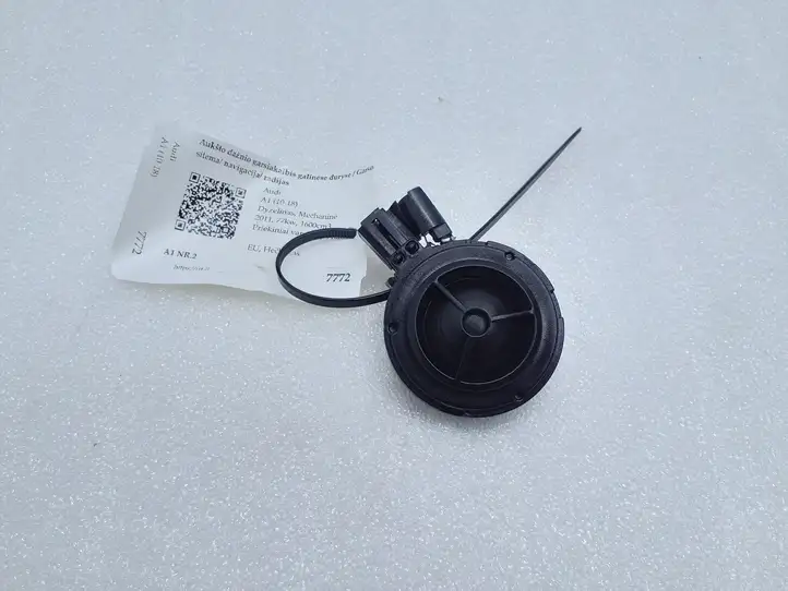 Audi A1 (2010 - 2014) 8X0035399A Твитер задних дверей — фото 1