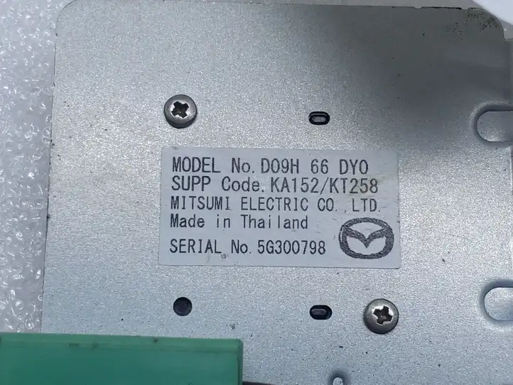 Mazda CX-3 (2015 - 2018) D09H66DY0 GPS антенна — фото 3