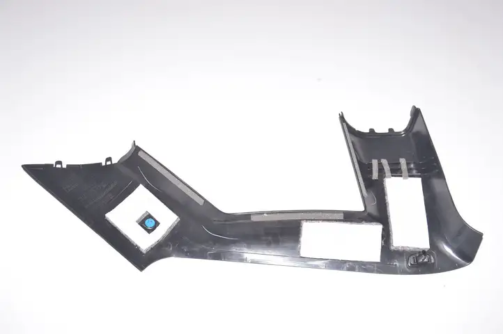 BMW i3 (2013 - ) Обшивка стойки C — фото 4