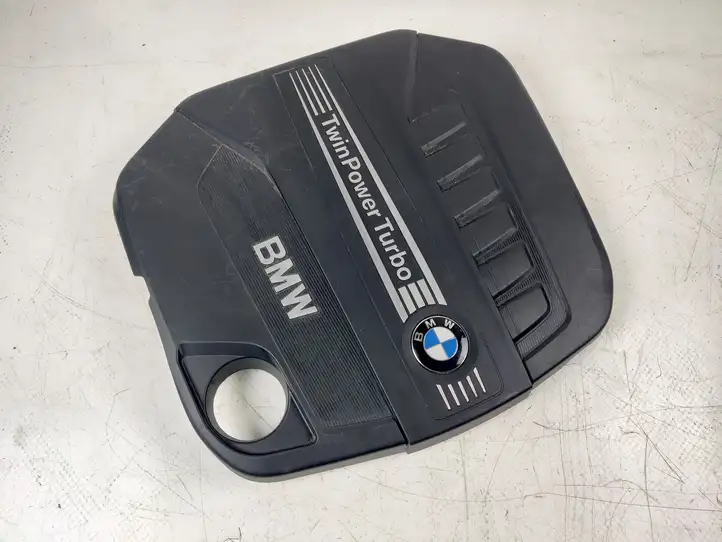 BMW 5 F10 F11 (2009 - 2016) 8513452 Крышка двигателя декоративная — фото 1