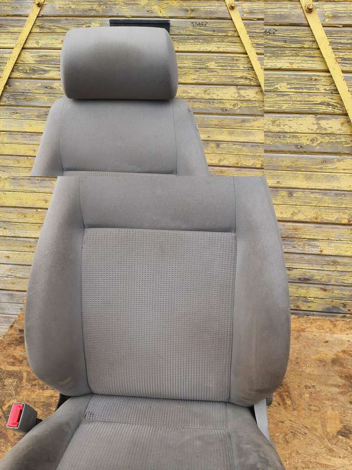 Volkswagen Polo (2001 - 2005)  6Q4881105AJ Передняя звукоизоляция