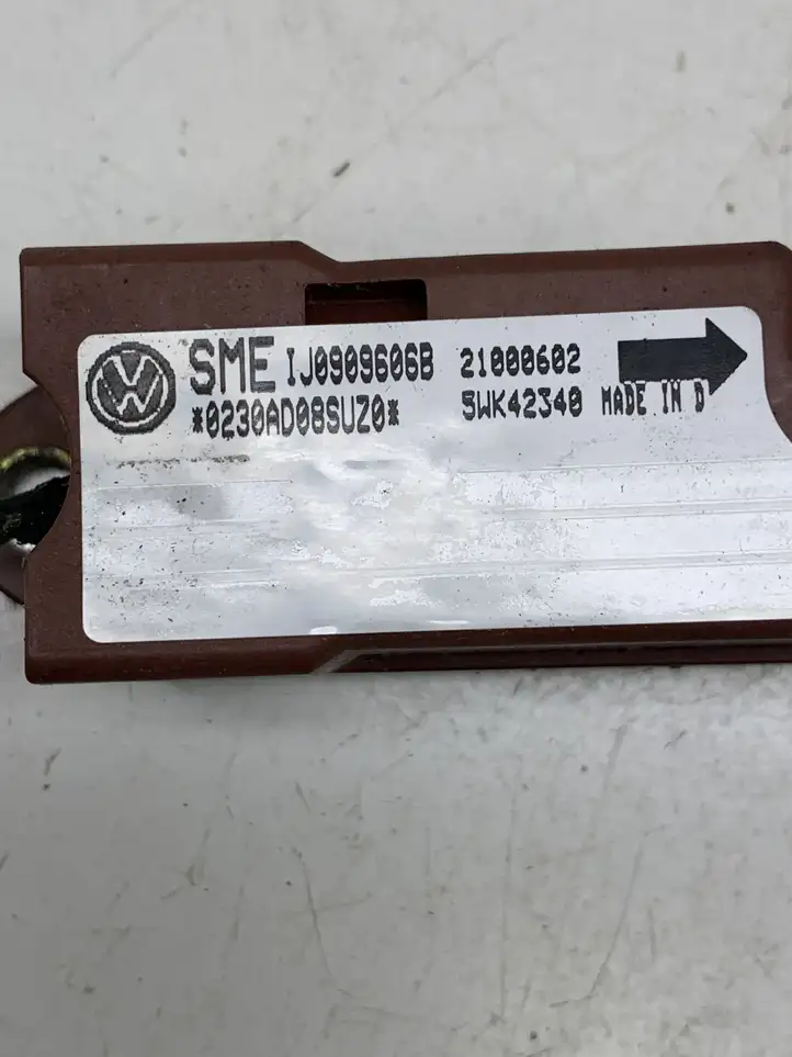 Skoda Octavia Mk1 (1U) (1996 - 2004) 1J0909606B Датчик удара SRS — фото 2