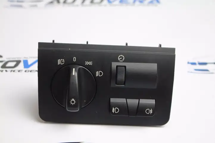 BMW X5 E53 (1999 - 2006) 6909775 Включатель фонарей — фото 1