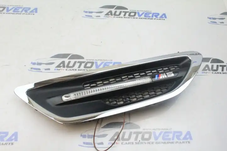 BMW M5 F10 (2011 - 2013) 7903880 Поворотный фонарь крыла — фото 1