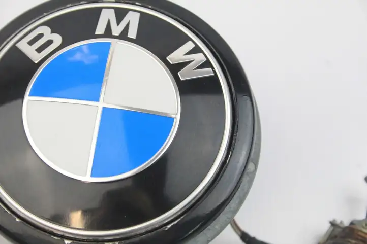BMW M6 E63/E64 (2004 - 2010) 7061327 Замок крышки багажника — фото 3
