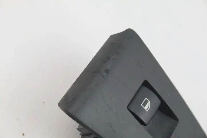 BMW M6 E63/E64 (2004 - 2010) 8029901 Кнопка стеклоподъемников — фото 2