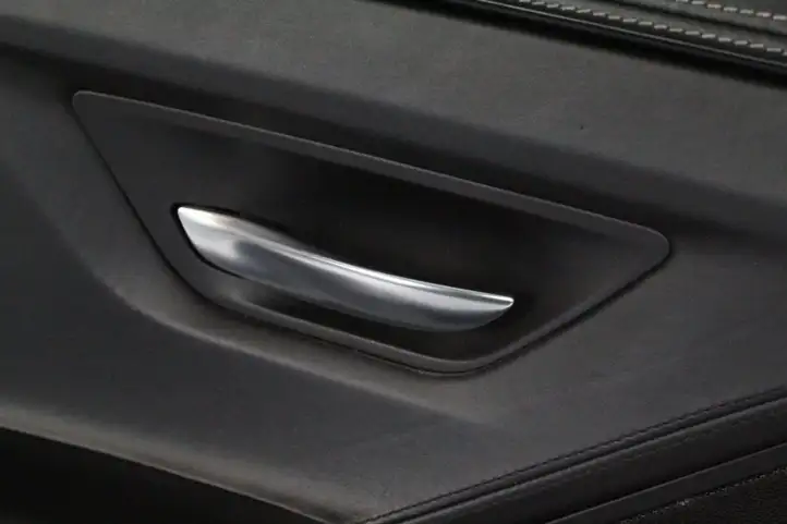BMW 6 F06 Gran coupe (2012 - 2018) Обшивка передней двери — фото 8
