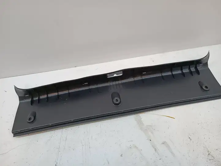 (2014 - ) 94511FG012 Отделка порога багажника — фото 1