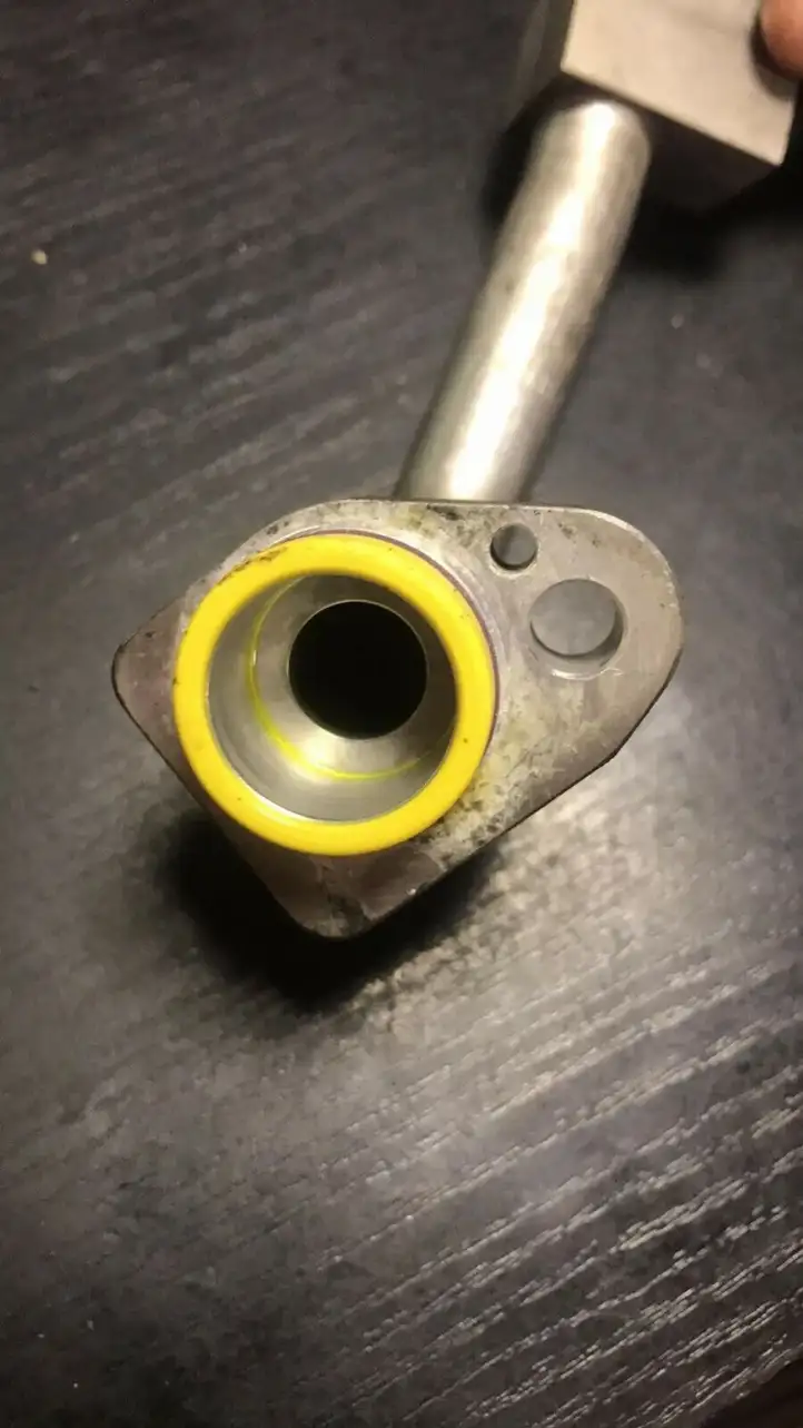 BMW 5 E60 E61 (2004 - 2010) 6988158 Другая деталь двигателя — фото 3