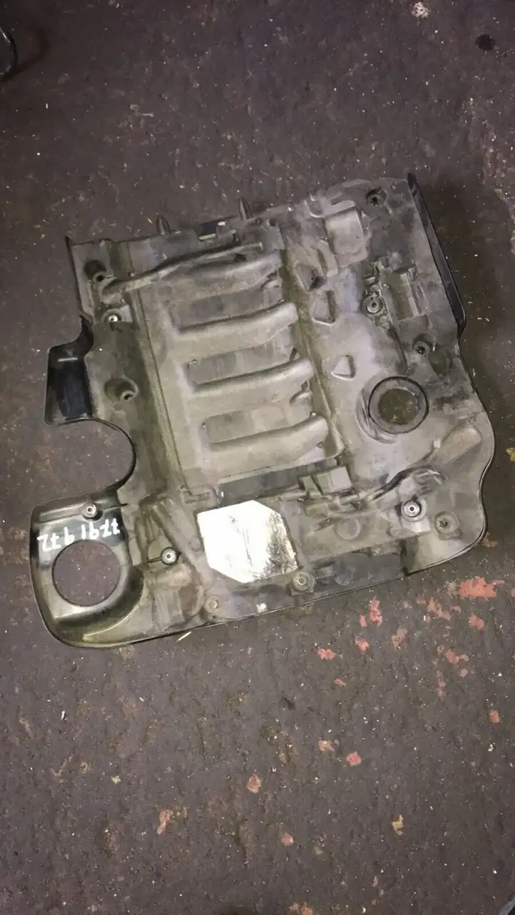 BMW 5 E60 E61 (2004 - 2010) 7791972 Крышка двигателя декоративная — фото 2