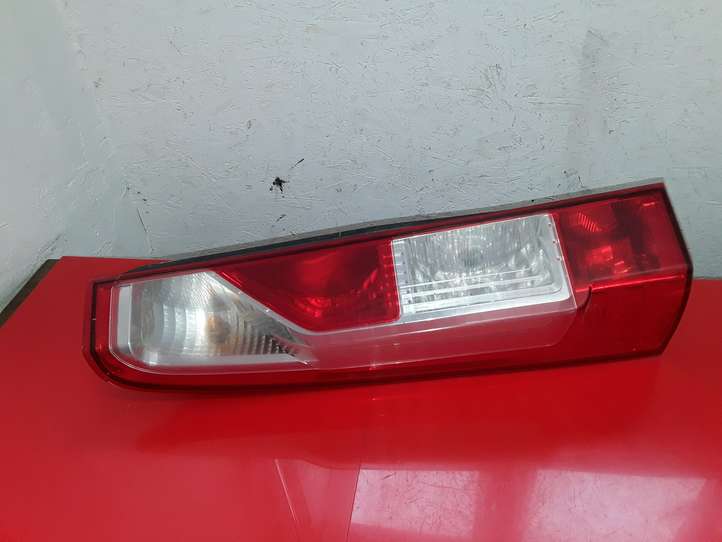 Renault Master III (2010 - )  17109600 Задний фонарь в кузове