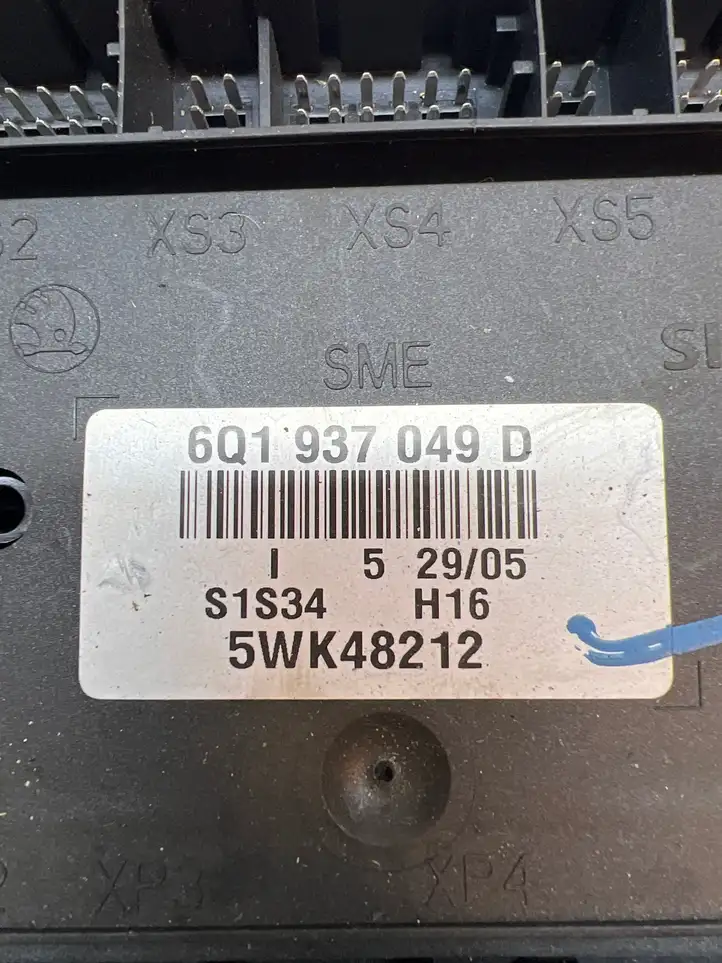 Volkswagen Polo (2005 - 2009) 6Q1937049D Модуль комфорта — фото 2