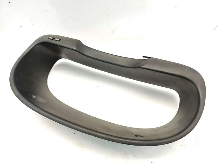 Hyundai Santa Fe (2005 - 2009)  848312B000 Отделка приборного щитка