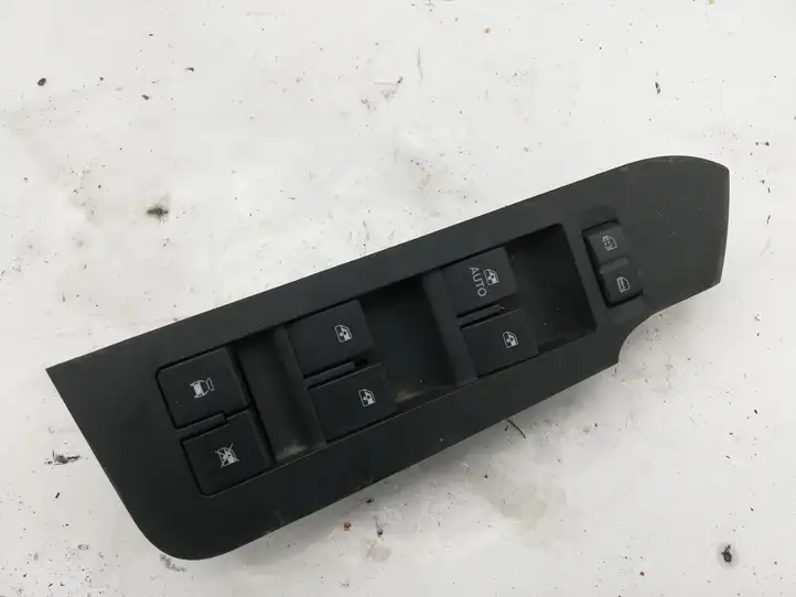 Chevrolet Captiva (2006 - 2011) 201003481 Блок кнопок стеклоподъемников — фото 1