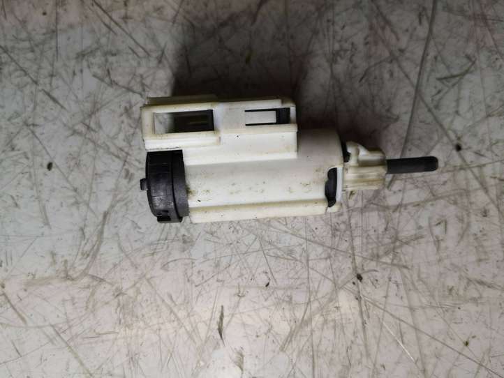 Audi A4 (2000 - 2006)  8E0927189B Датчик тормозной педали