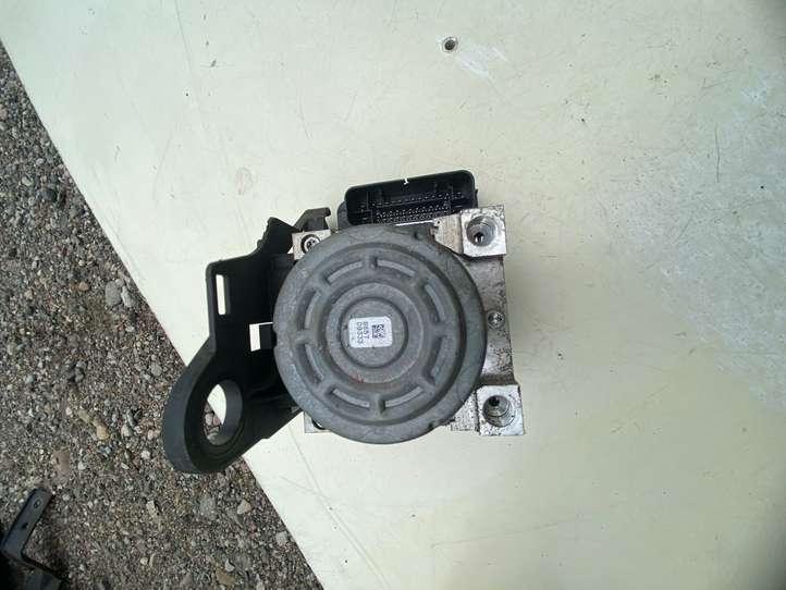 Skoda Octavia Mk3 (5E) (2013 - 2019)  5Q0907379R Блок ABS
