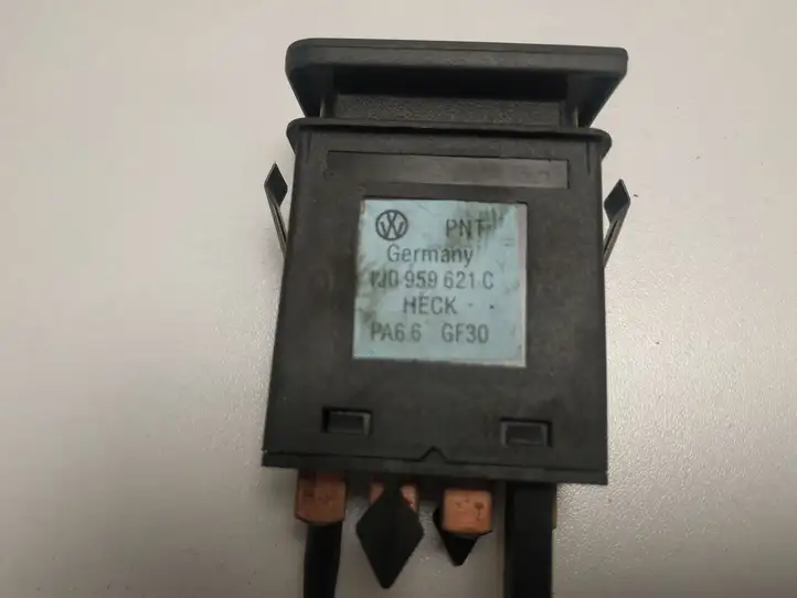 Volkswagen Golf IV (1998 - 2005) 1J0959621C Кнопка обогрева стекла — фото 3