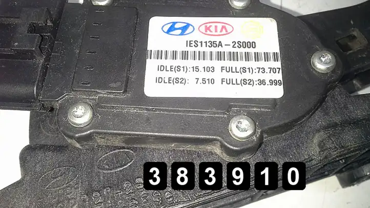 Hyundai ix35 (2009 - 2013) 327272s000 Педаль акселератора — фото 5