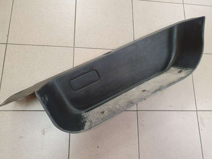 Opel Vivaro (2001 - 2006)  8200523989 Отделка переднего порога (внутренняя)