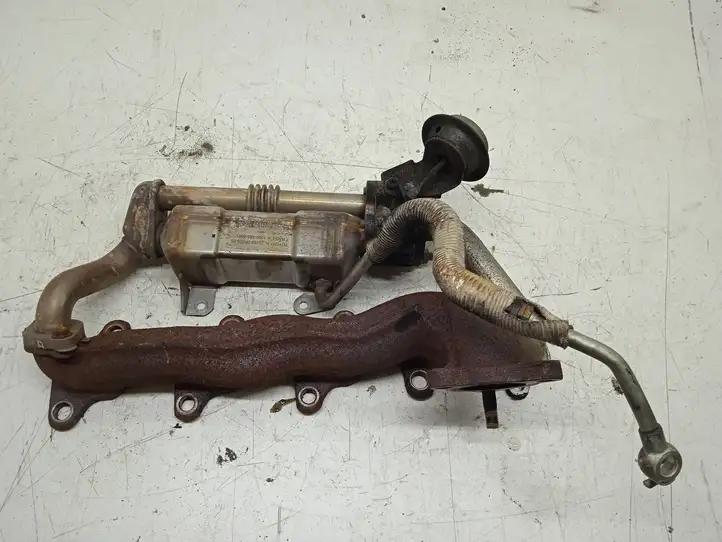 Toyota Corolla Verso AR10 (2004 - 2009) 256800R02000 Охладитель клапана EGR — фото 1
