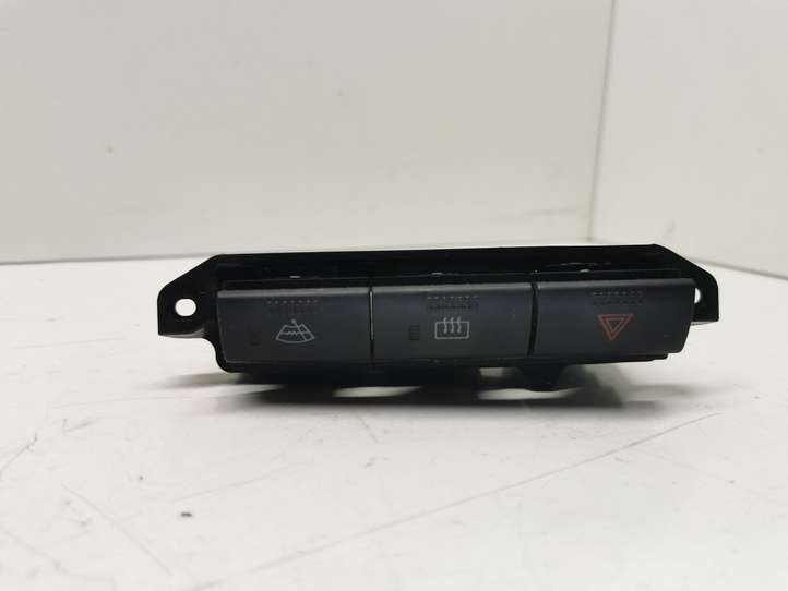 Toyota Avensis T220 (2000 - 2003)  5544620140 Включатель аварийных фонарей
