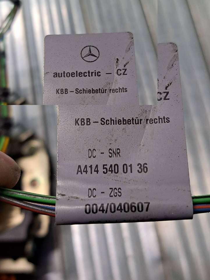 Mercedes-Benz Vaneo W414 (2001 - 2005)  A4147300535 Замок раздвижной двери