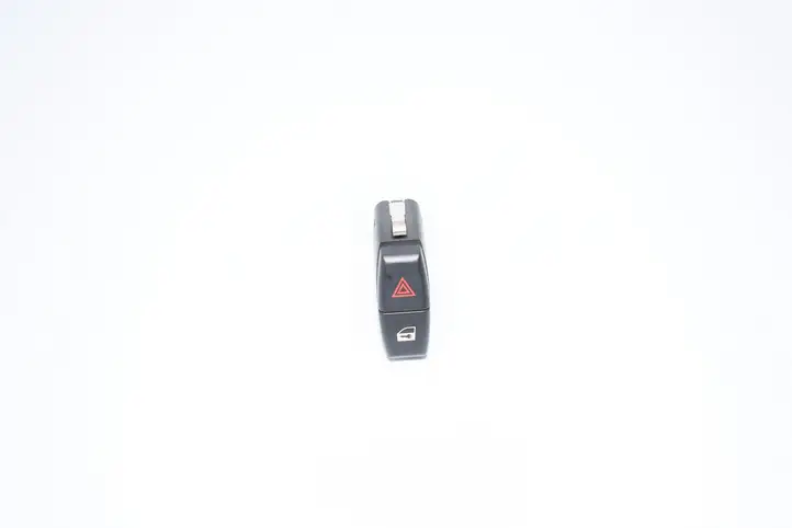 BMW 6 E63 E64 (2002 - 2010) Включатель аварийных фонарей — фото 1