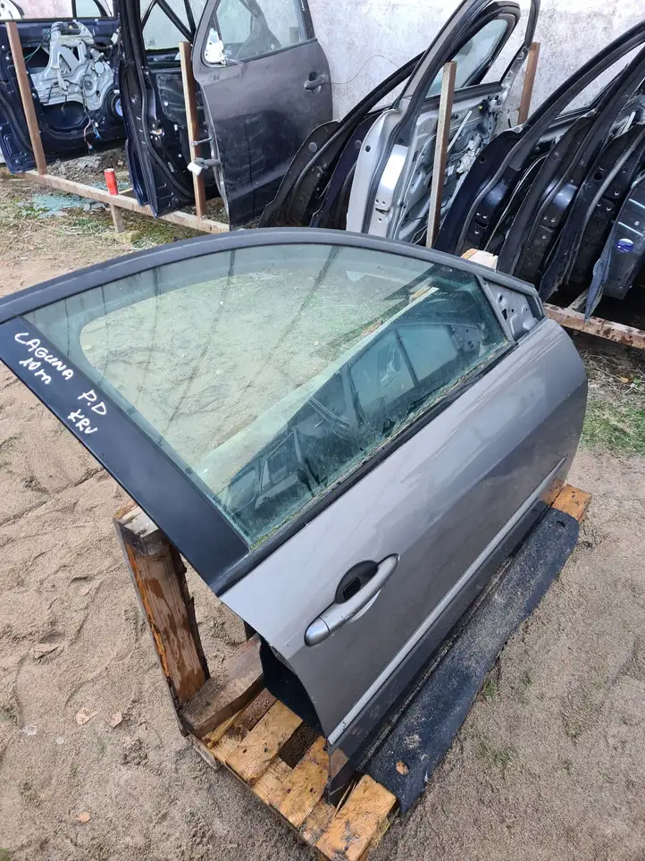 Renault Laguna III (2007 - 2015) Дверь — фото 3
