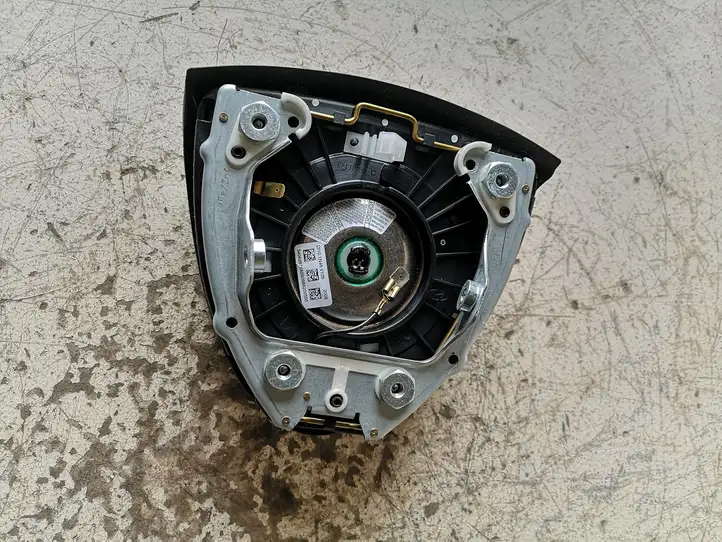 Hyundai i30 (2007 - 2012) 569002R000 Подушка безопасности руля — фото 3
