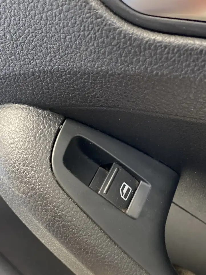 Volkswagen Jetta VI (2011 - 2018) 5C6867212 Обшивка задней двери — фото 3