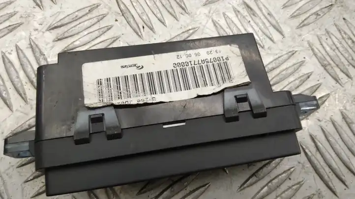Nissan Qashqai (2006 - 2010) P10075A7710000 Реле предупреждения об ремнях безопасности — фото 6