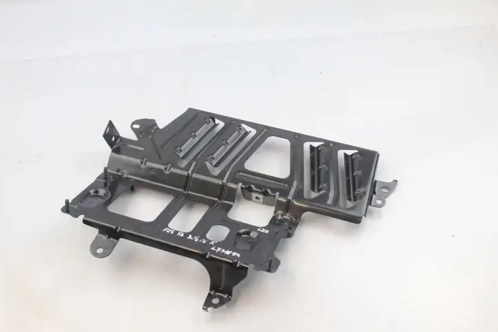 BMW X3 F25 (2010 - 2017) 9188582 Кронштейн усилителя звука — фото 2