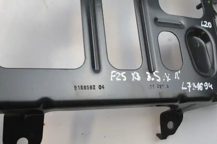 BMW X3 F25 (2010 - 2017) 9188582 Кронштейн усилителя звука — фото 3