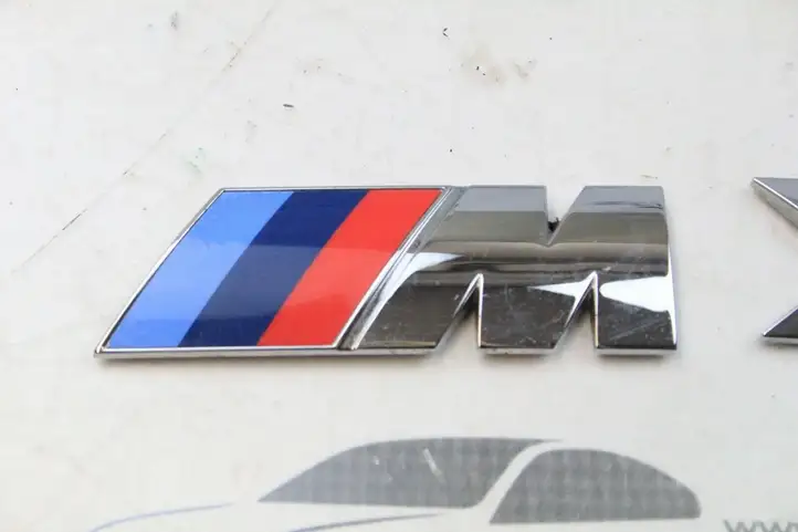 BMW X5 E70 (2006 - 2013) Эмблема производителя — фото 3