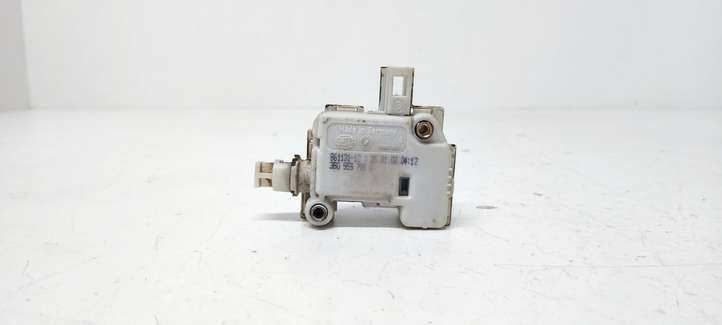 Volkswagen Polo (2001 - 2005)  3B0959781C Привод замка задней двери