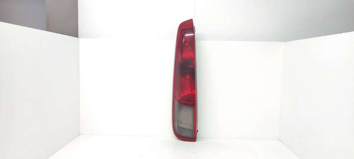 Nissan X-Trail T30 (2001 - 2007)  4913 Задний фонарь в кузове